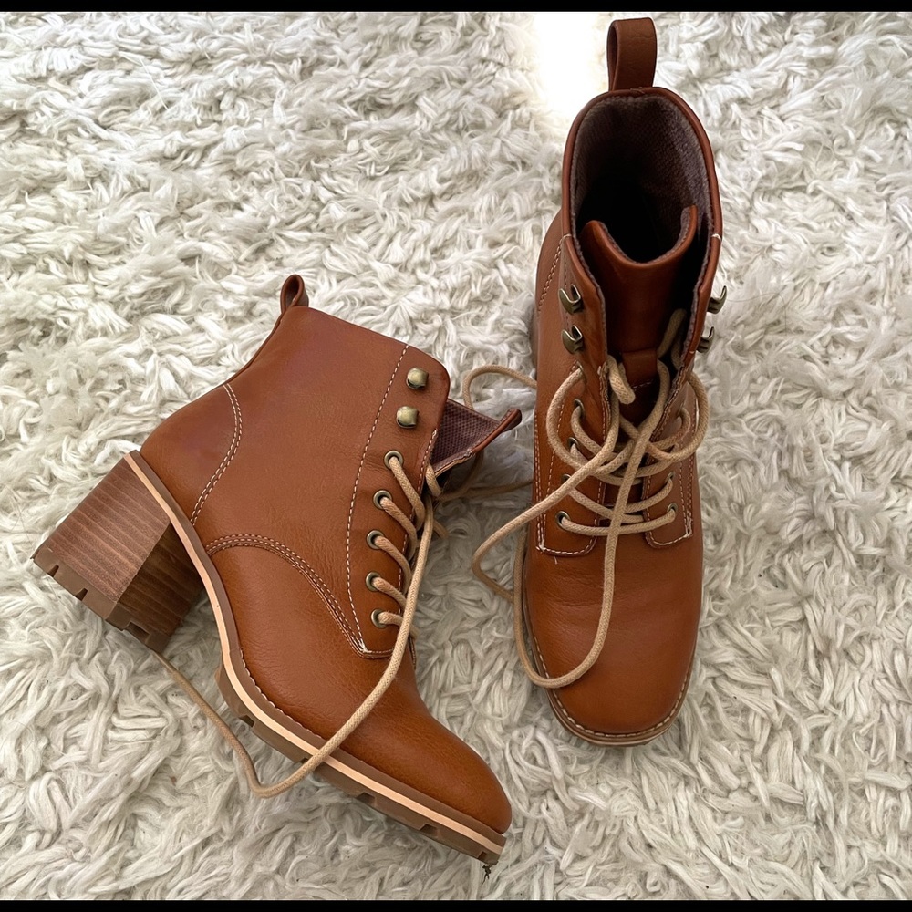 Like new Korks Booties